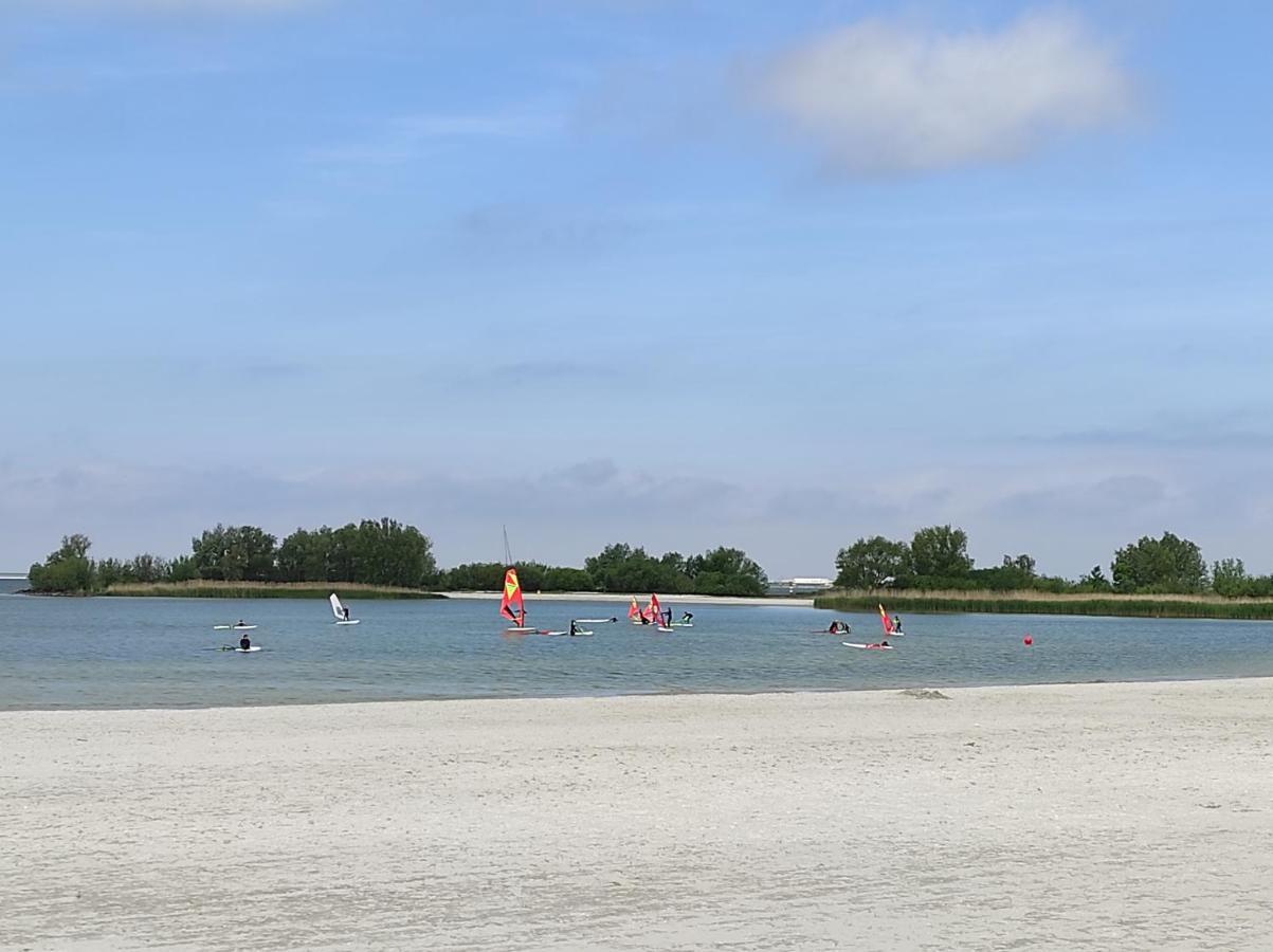 Appartement Ijsselmeer Makkum Strand Екстериор снимка