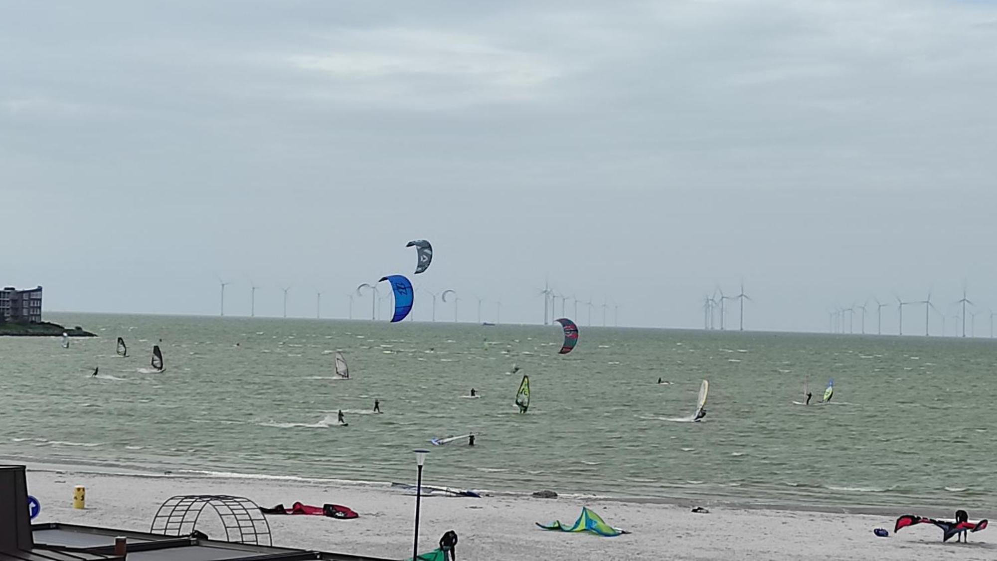 Appartement Ijsselmeer Makkum Strand Екстериор снимка