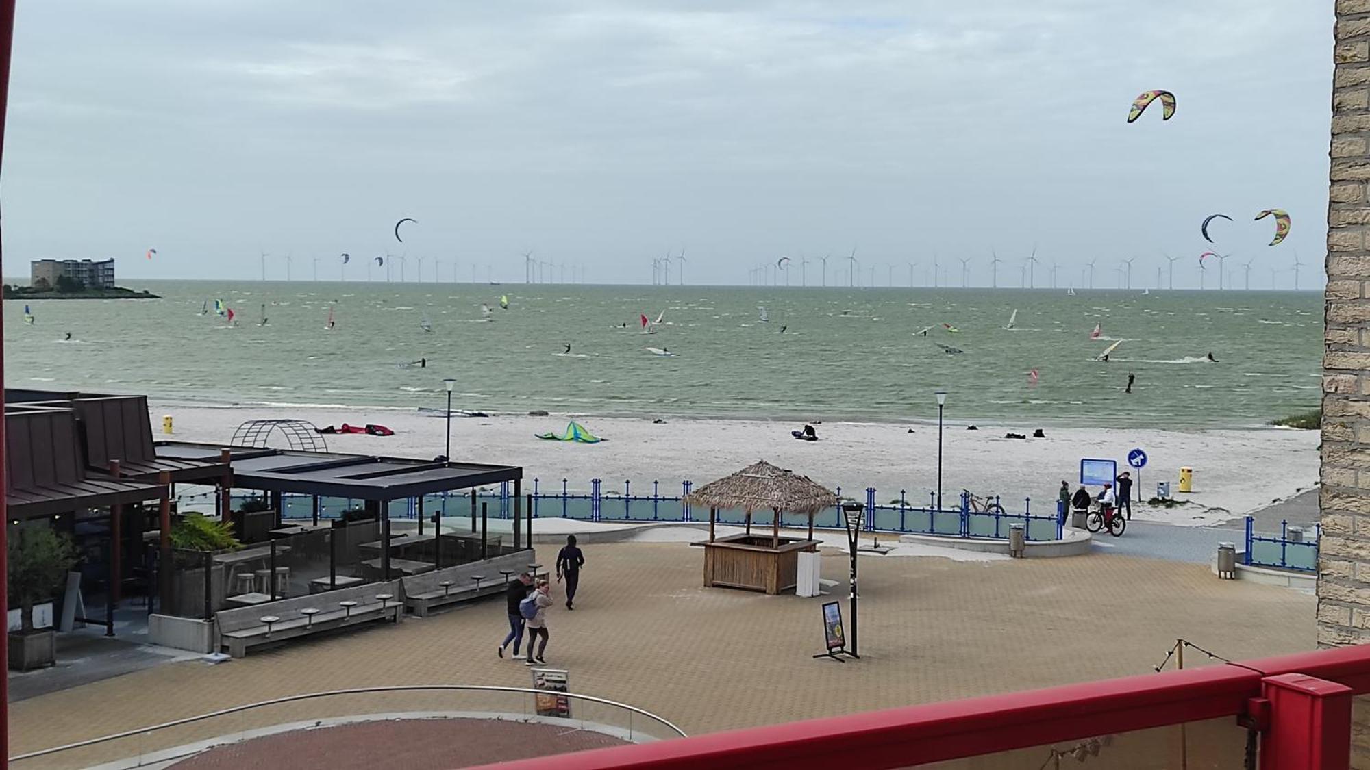 Appartement Ijsselmeer Makkum Strand Екстериор снимка